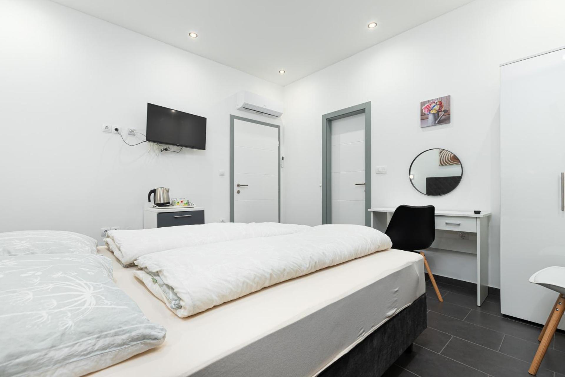 Rooms And Studio Flora Poreč Eksteriør bilde