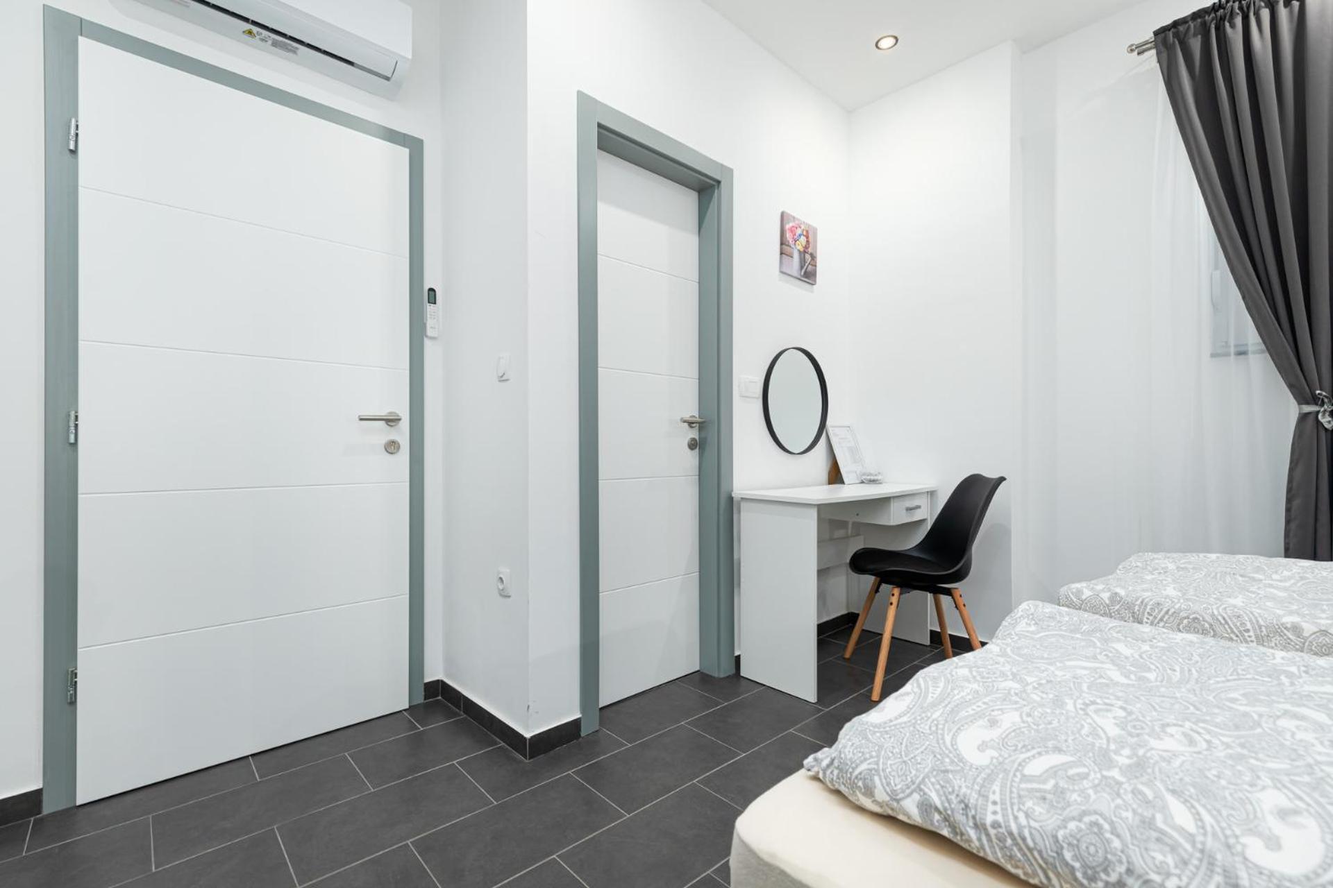 Rooms And Studio Flora Poreč Eksteriør bilde