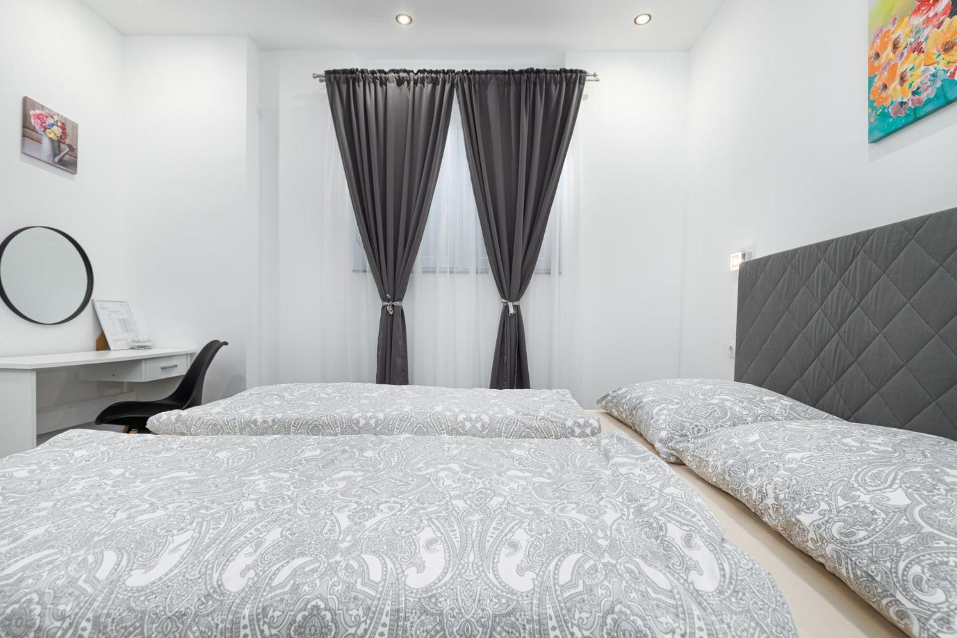 Rooms And Studio Flora Poreč Eksteriør bilde