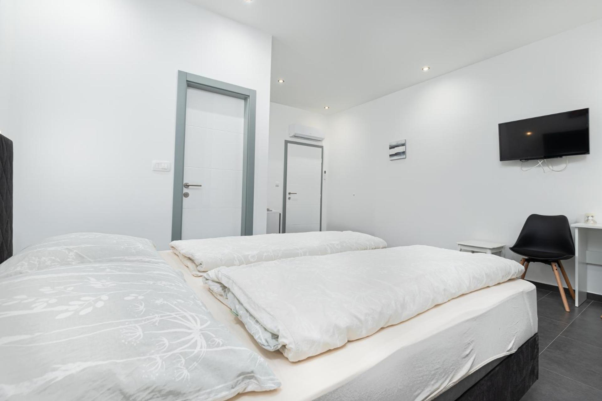 Rooms And Studio Flora Poreč Eksteriør bilde